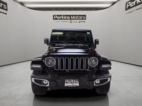 Certified 2025 Jeep Wrangler Unlimited Sahara w/ Safety Group image 8