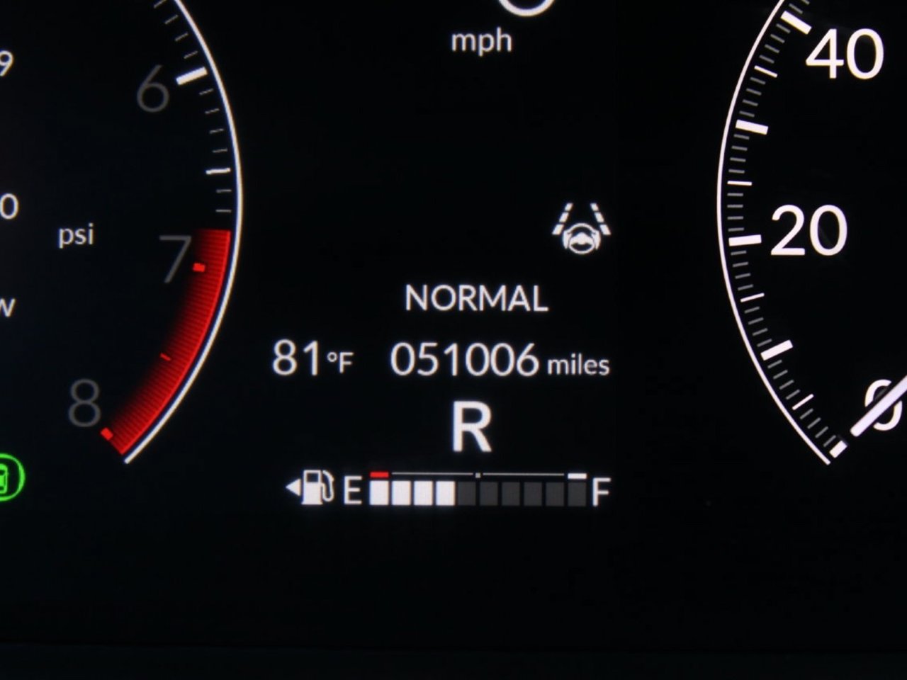 Used 2024 Chrysler Voyager LX FWD image 38