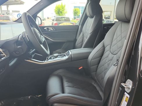 New 2026 BMW X5 xDrive40i w/ M Sport Package AWD/4WD image 15