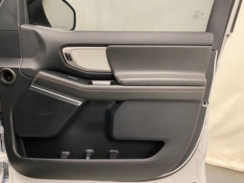 Used 2025 Ford Expedition Active AWD/4WD image 11