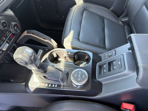 New 2026 Ford Bronco Badlands image 28