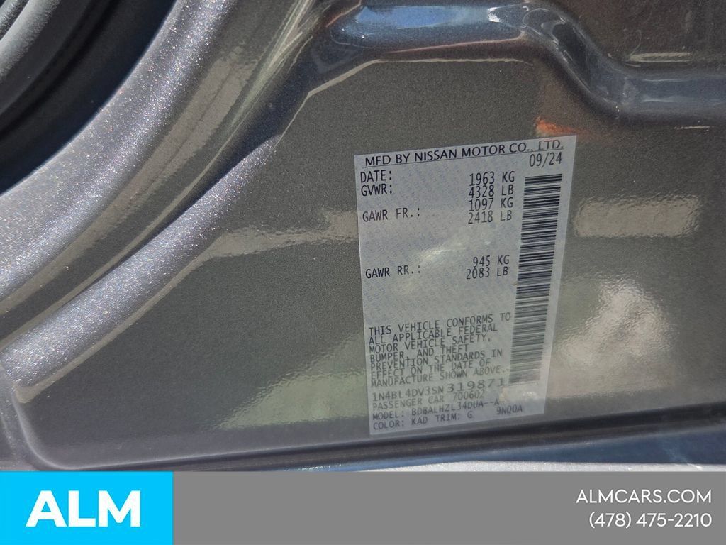Used 2025 Nissan Altima 2.5 SV FWD image 5