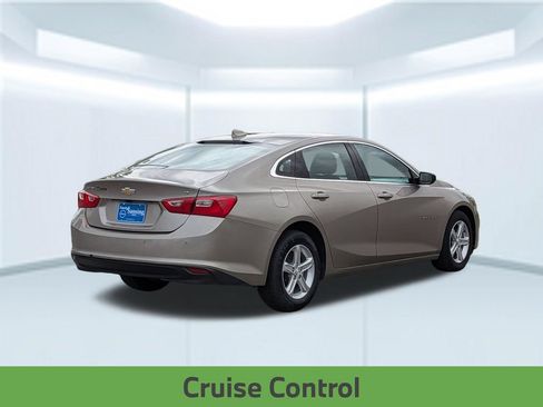 Used 2025 Chevrolet Malibu LT FWD image 7