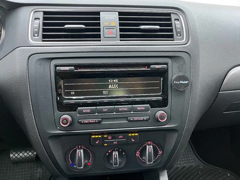 Used 2015 Volkswagen Jetta SE image 14