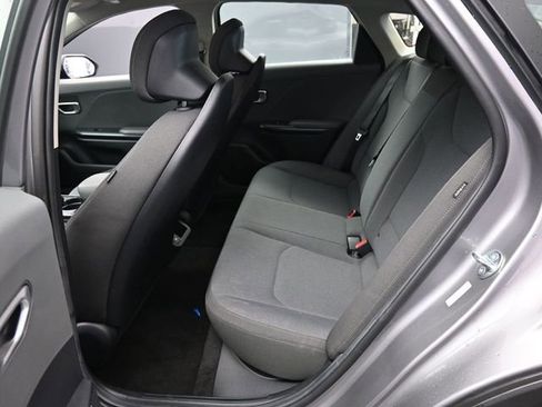 Used 2025 Kia K4 LXS image 12