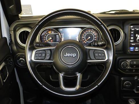 Used 2022 Jeep Wrangler Unlimited Sahara AWD/4WD image 7