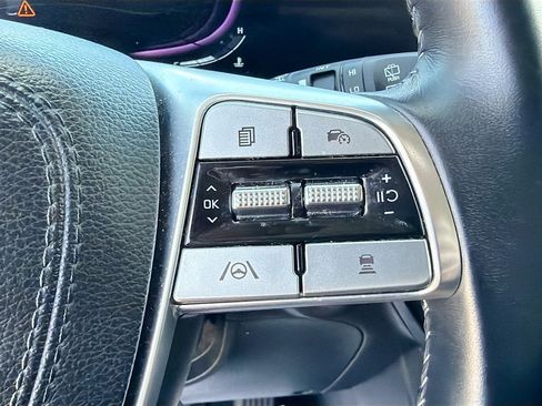 Used 2024 Kia Telluride EX w/ EX Captain's Chair Package FWD image 41