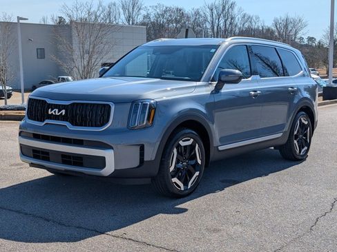 Used 2024 Kia Telluride EX w/ EX Captain's Chair Package image 1