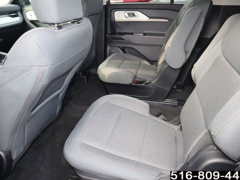 Used 2025 Ford Explorer Active image 17