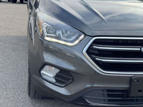 Used 2018 Ford Escape SE w/ SE Sport Appearance Package image 7