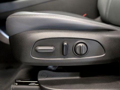 Used 2024 Buick Enclave Essence w/ Experience Buick Package image 16