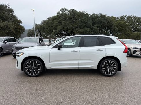 New 2026 Volvo XC60 B5 Ultra w/ Climate Package image 3