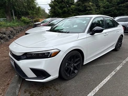 Used 2022 Honda Civic Sport image 2