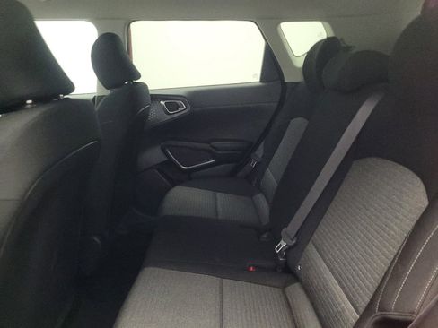 Used 2021 Kia Soul S image 18