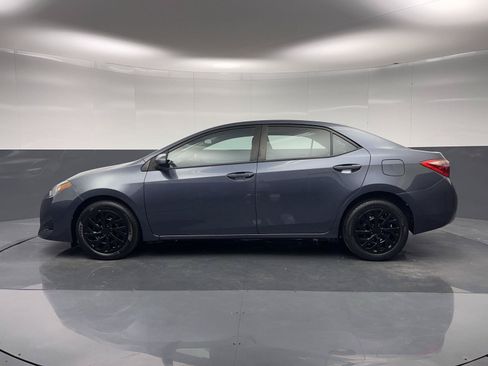 Used 2018 Toyota Corolla LE FWD image 28