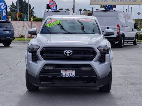 Certified 2026 Toyota Tacoma SR5 AWD/4WD image 2