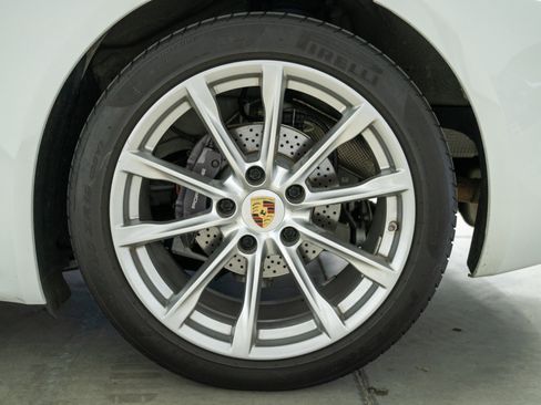 Used 2017 Porsche 718 Boxster image 10