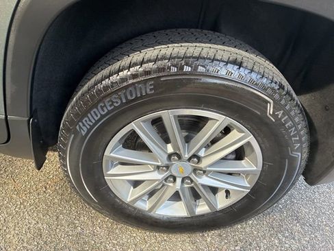 Used 2022 Chevrolet Traverse LT w/ LPO, Floor Liner Package image 12