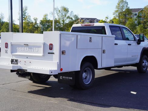 New 2025 GMC Sierra 3500 Pro w/ Convenience Package image 5