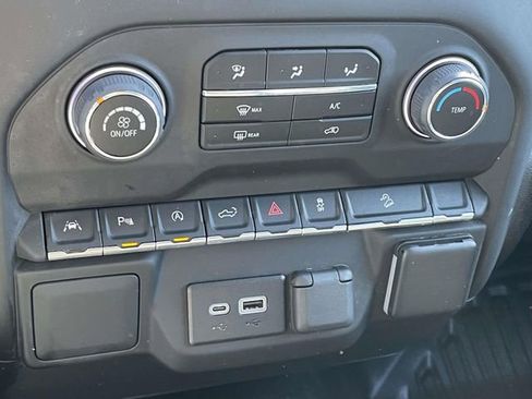 Used 2022 Chevrolet Silverado 1500 W/T w/ WT Value Package image 19