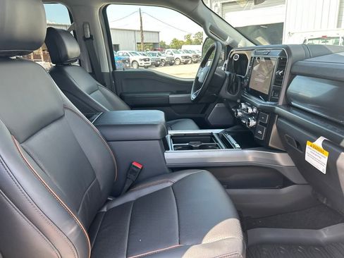 New 2025 Ford F250 Lariat w/ Lariat Ultimate Package image 31