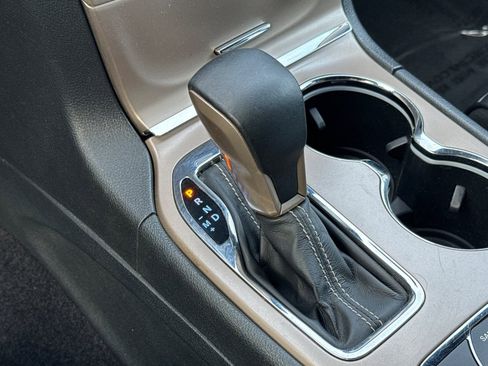 Used 2017 Jeep Grand Cherokee Overland image 24