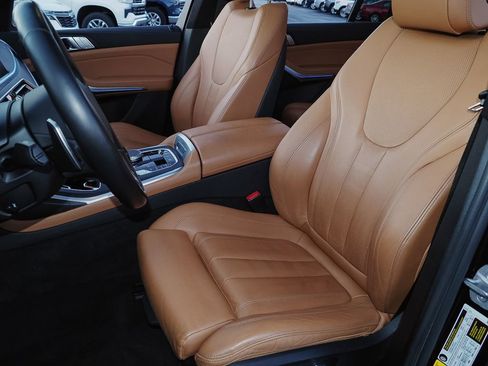 Used 2022 BMW X7 xDrive40i w/ M Sport Package image 27
