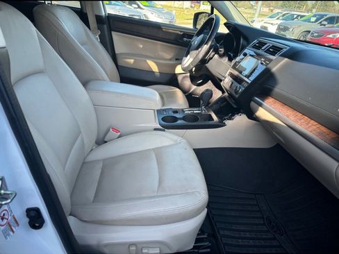 Used 2016 Subaru Outback 2.5i Limited AWD/4WD image 22