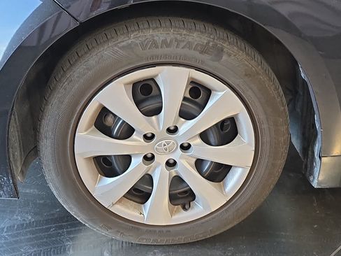 Used 2024 Toyota Corolla LE FWD image 12