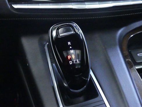 Used 2021 Cadillac Escalade Premium Luxury Platinum image 19