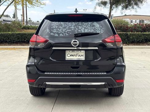Used 2017 Nissan Rogue S FWD image 4