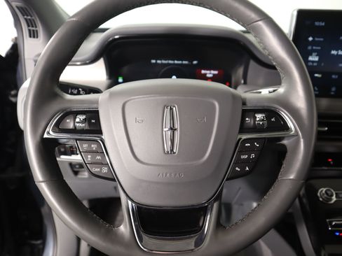 Used 2022 Lincoln Nautilus Reserve w/ Equipment Group 201A image 3