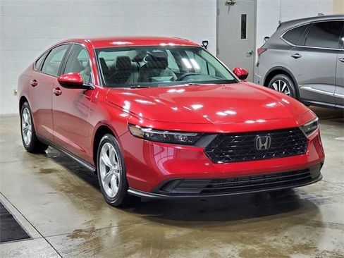 Used 2023 Honda Accord LX image 3