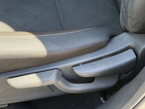 Used 2020 Nissan Kicks SR FWD image 19