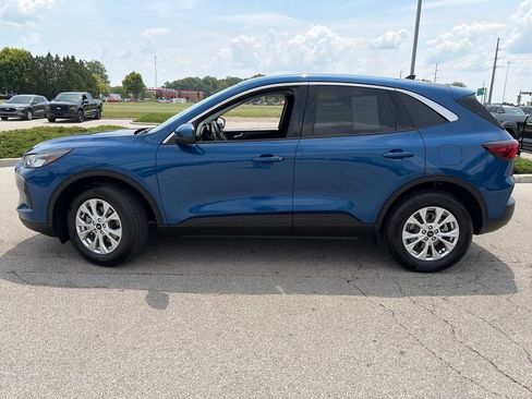 Used 2023 Ford Escape Active w/ Tech Pack #2 AWD/4WD image 4