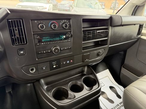 Used 2018 Chevrolet Express 2500 w/ Driver Convenience Package RWD image 10