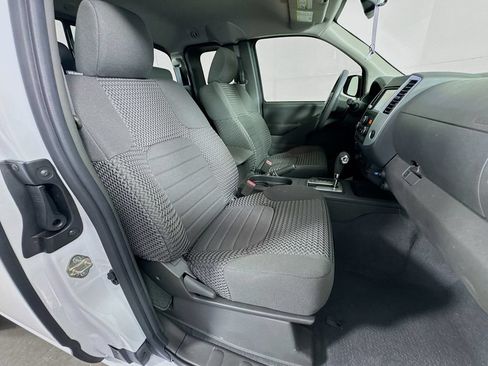 Used 2019 Nissan Frontier SV w/ Value Truck Package AWD/4WD image 33