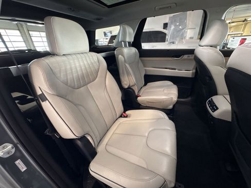 Used 2023 Hyundai Palisade Limited image 28