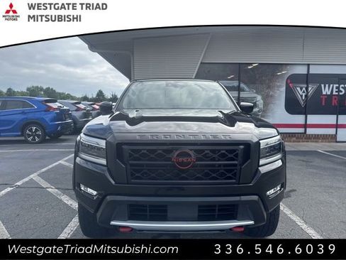 Used 2022 Nissan Frontier PRO-4X w/ Off-Road Protection Package image 2