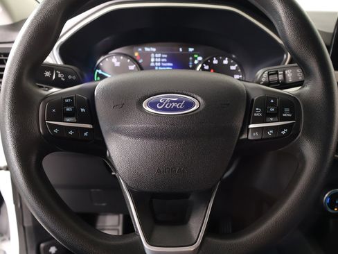 Used 2022 Ford Escape SE FWD image 3