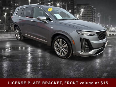 Used 2022 Cadillac XT6 Premium Luxury image 9