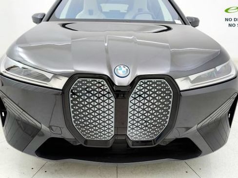 Used 2024 BMW iX xDrive50 w/ Sport Package AWD/4WD image 20