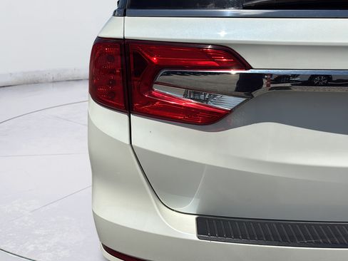 Used 2018 Honda Odyssey EX-L image 40