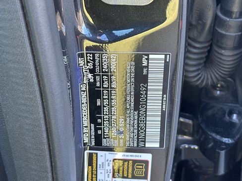 Certified 2022 Mercedes-Benz GLC 300 4MATIC w/ Premium Package Lite image 29