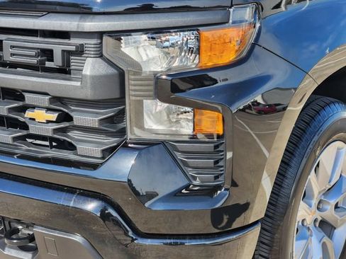 Used 2025 Chevrolet Silverado 1500 Custom RWD image 17
