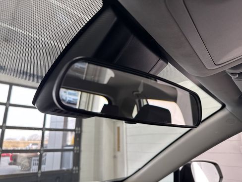 Certified 2025 Toyota RAV4 XLE image 33