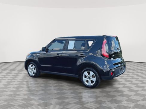 Used 2018 Kia Soul FWD image 6