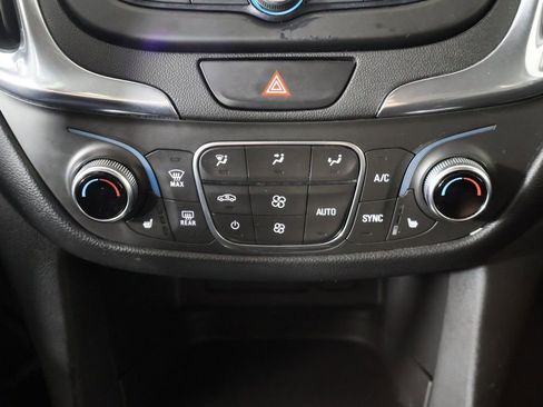 Used 2019 Chevrolet Equinox LT w/ Driver Convenience Package FWD image 42