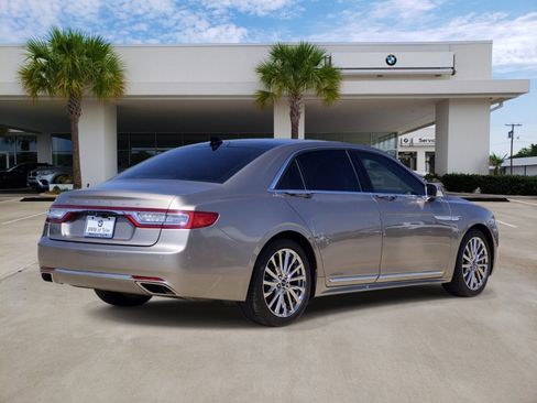 Used 2020 Lincoln Continental w/ Premium Package FWD image 6