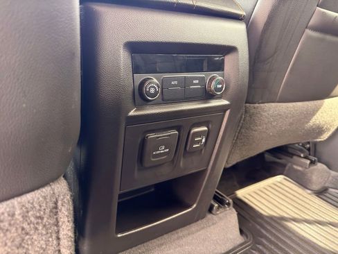 Used 2020 Chevrolet Traverse RS FWD image 26
